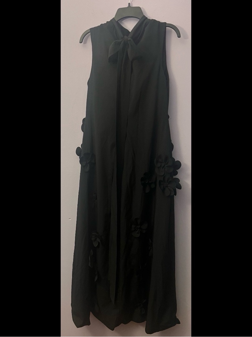 Ryanth Sleeveless Black Floral Appliqué Maxi Dress - Picture 3 of 4